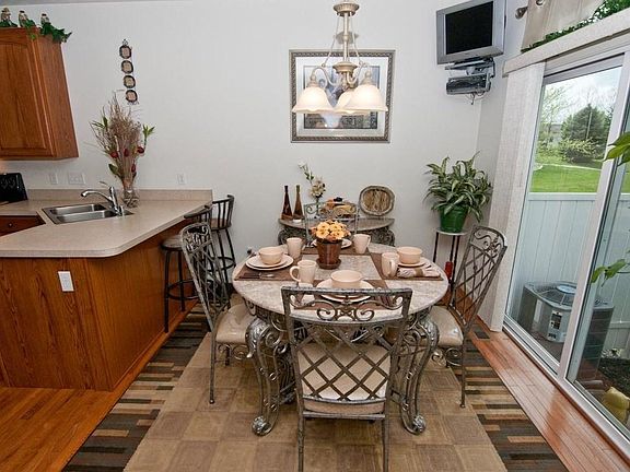4th image of 3641 Thorngate Dr