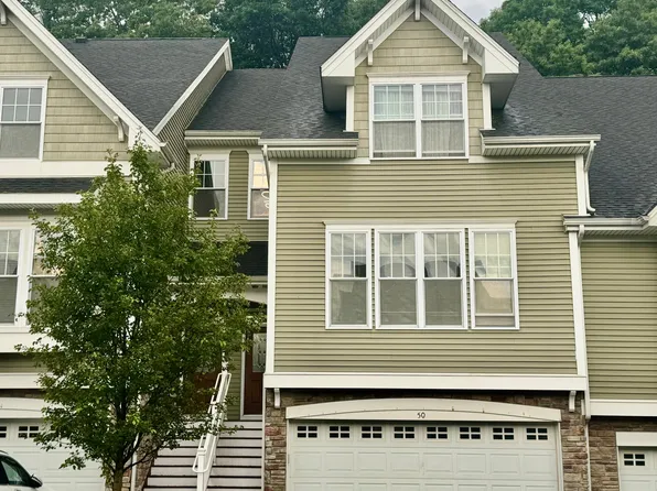 50 Lawrence Ave #50, Danbury, CT 06810