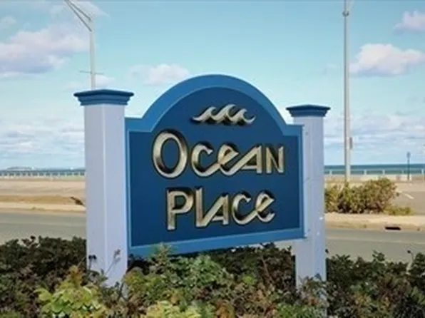 121 Nantasket Ave APT 208, Hull, MA 02045