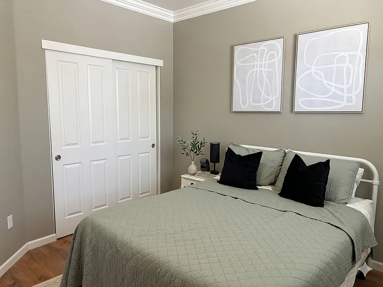 5028 Garlenda Dr — Photo 2