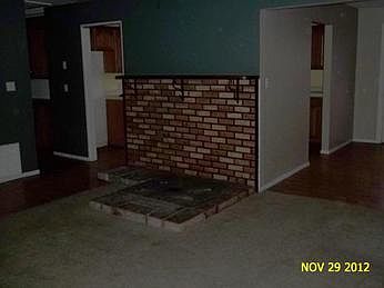 3rd image of 709-920 Alder St