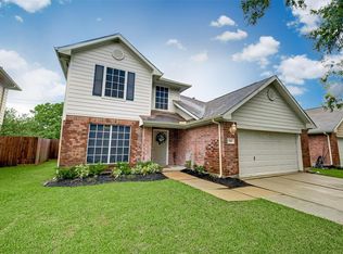 210 Glade Bridge Ln, Dickinson, TX 77539