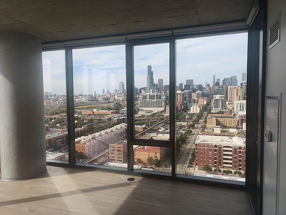 2nd image of 1111 S Wabash Ave #507