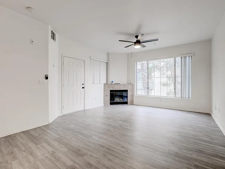 7103 S Durango Dr #203 — Photo 4