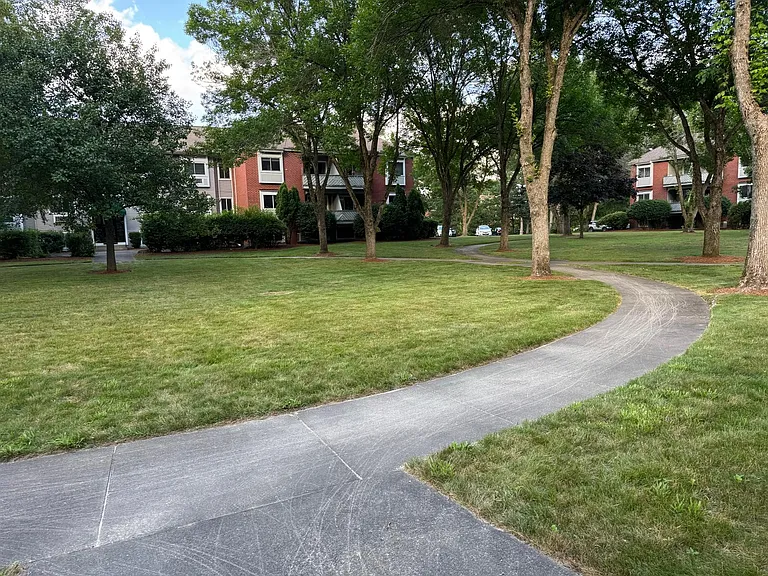 121 Cluff Crossing Rd #11 — Photo 3