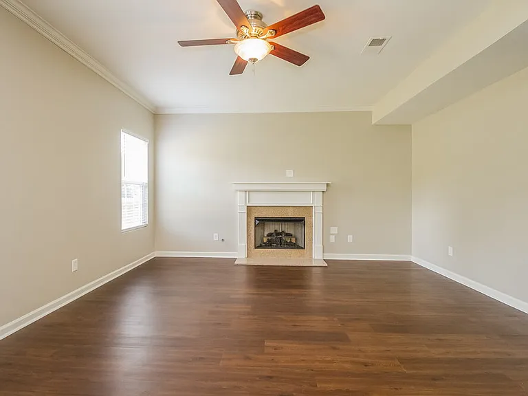 1016 Solomon Ln — Photo 5