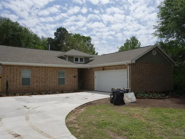 15825 Boulder Oaks Dr, Houston, TX 77084