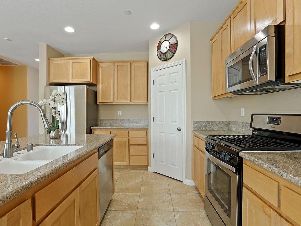 1st image of 10133 E Sandy Gulch Ct
