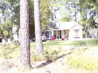 76 Don Walsh Ln, Hazlehurst, GA 31539