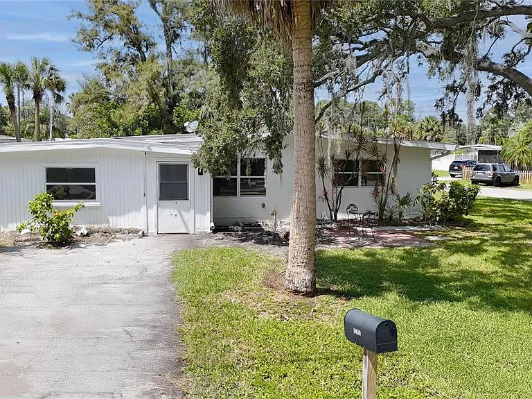 5039 Avery Rd — Photo 1