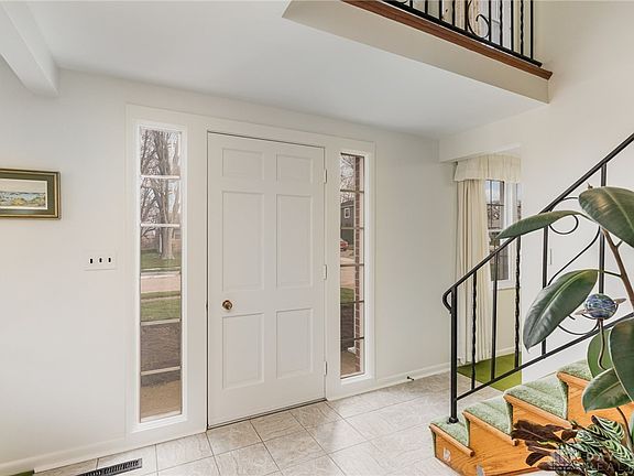 4th image of 6354 Kingsbury Dr