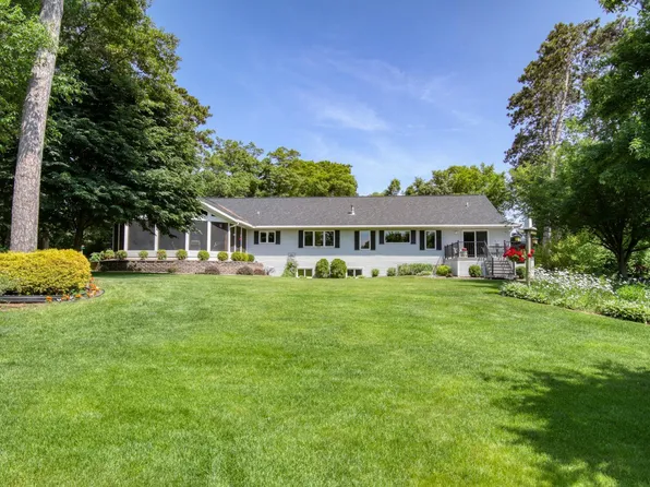 337 Burton Ct, Bloomer, WI 54724