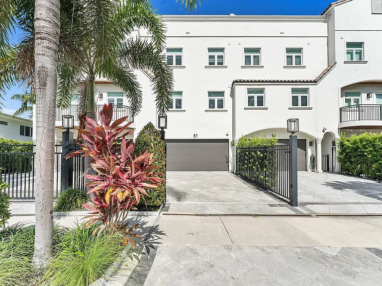 57 Isle Of Venice Dr #57 — Photo 3