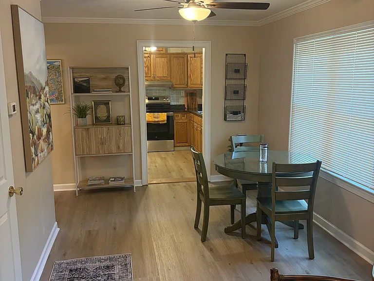 2614 Berkley Dr — Photo 5