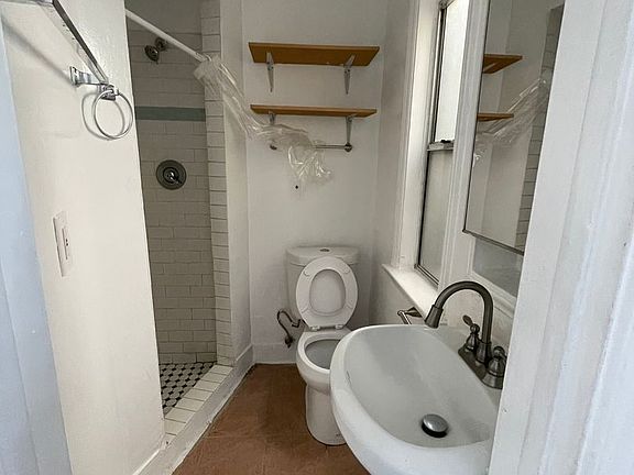 5th image of 1411 Toberman St APT 315