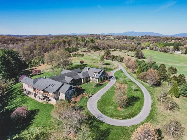 320 Carrsbrook Dr, Staunton, VA 24401