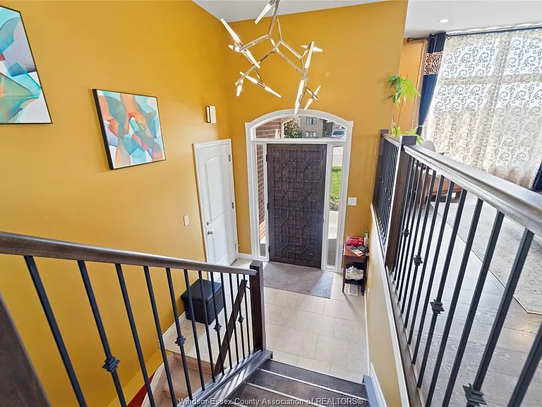 398 Poplar Dr — Photo 5