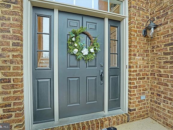 5th image of 503 Robin Rd