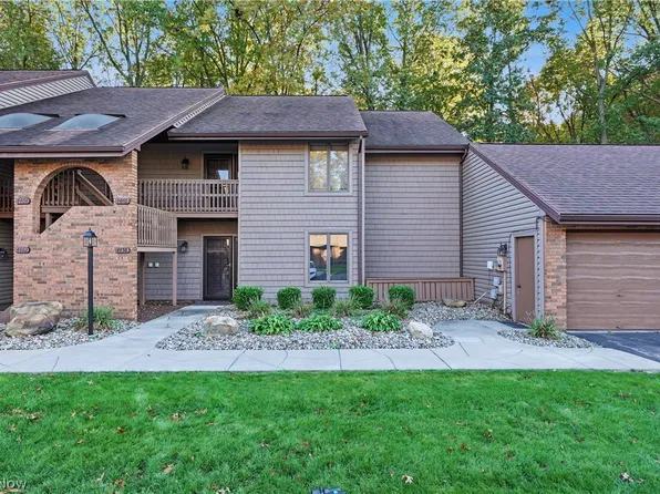 4458 Willow Creek Dr SE, Warren, OH 44484