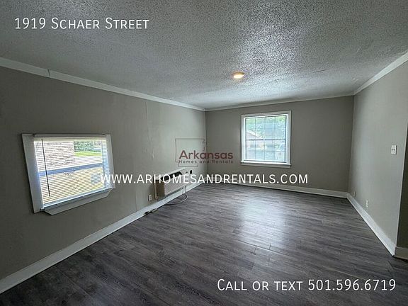 3rd image of 1919 Schaer St