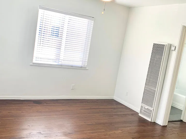 125 Cherry Ave #5 — Photo 3