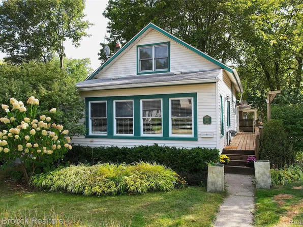 148 East St, Oxford, MI 48371