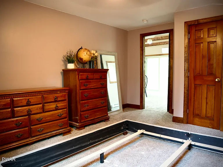 549 Lakeview Dr W — Photo 22