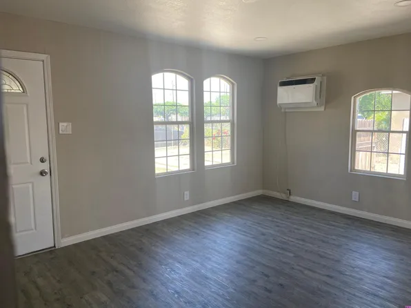 701 McClean Ave, Bakersfield, CA 93307