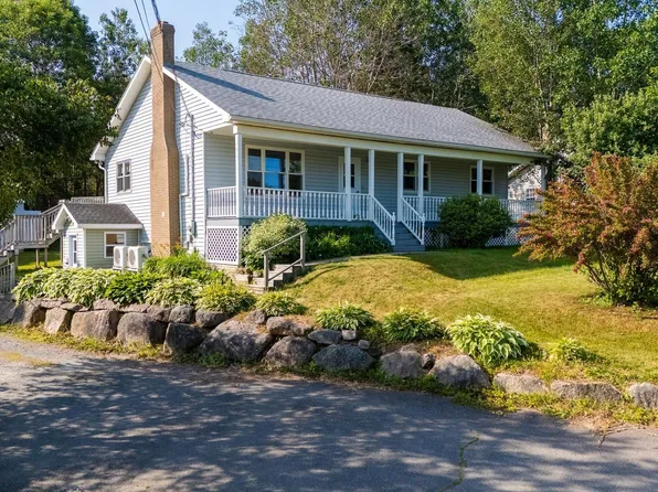 1045 Club Cres, New Minas, NS B4N 5N7