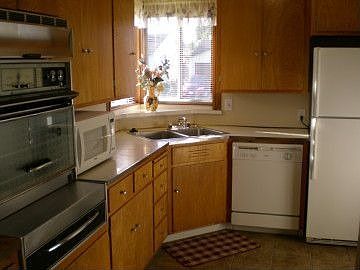 2nd image of 2737 Lincoln Ave