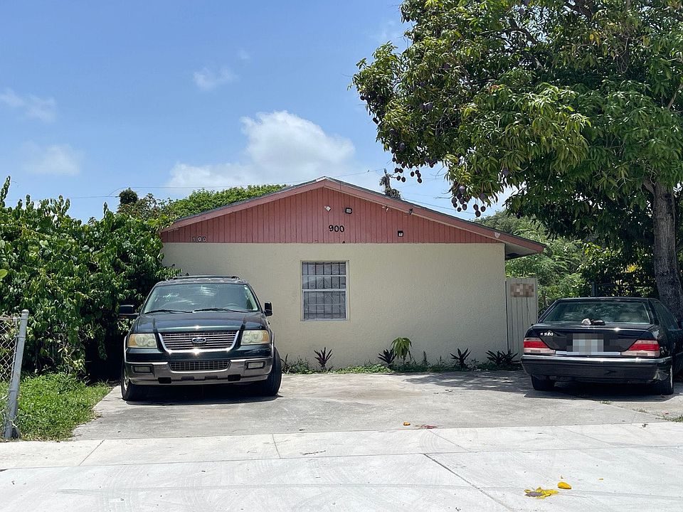 1st image of 900 SE 2nd Ave