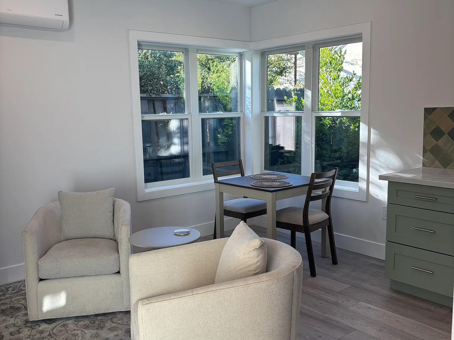 1 bed, 500 sqft, $2,400 — Photo 1