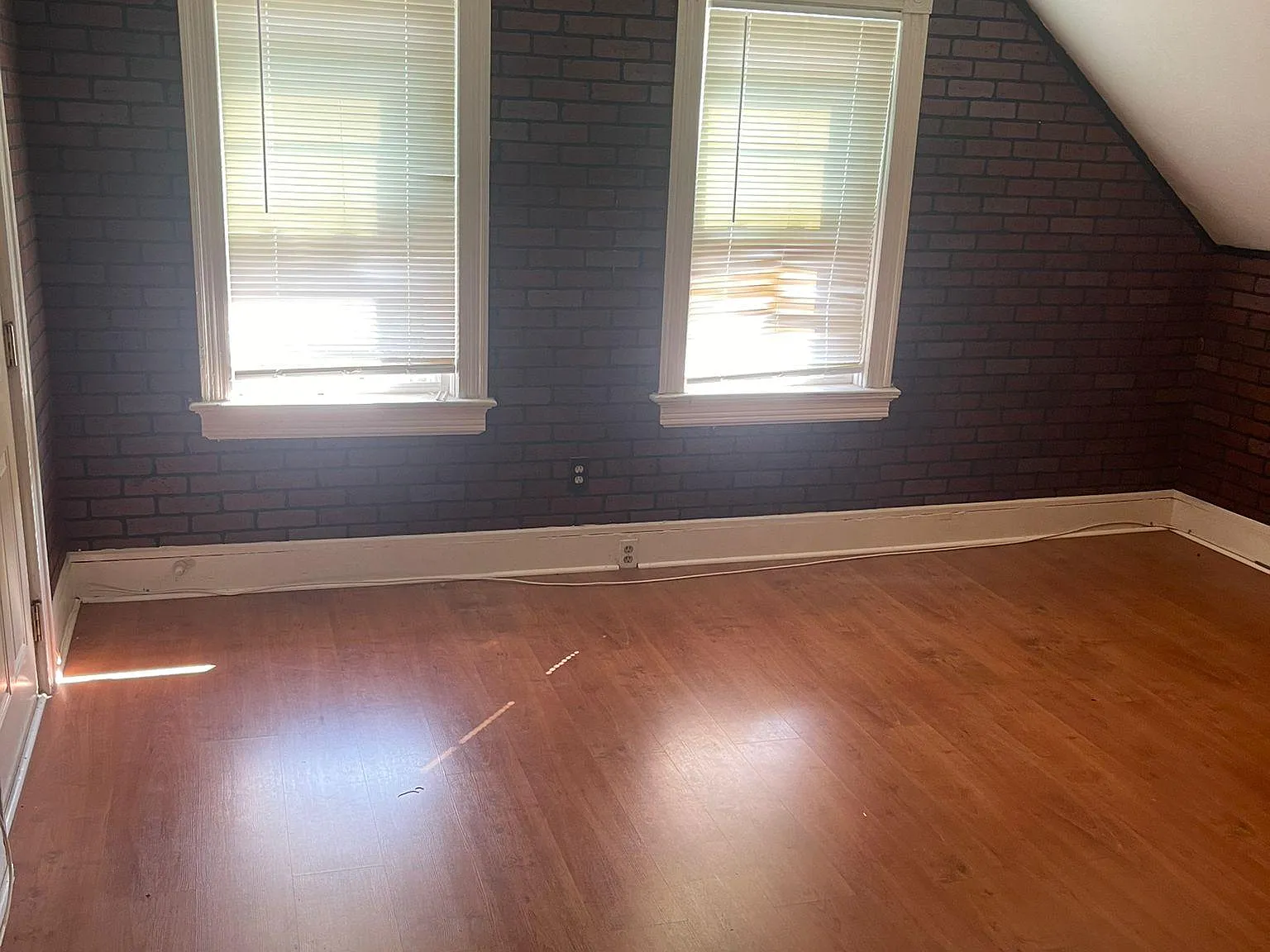 2 bed, 1000 sqft, $1,675 — Photo 3