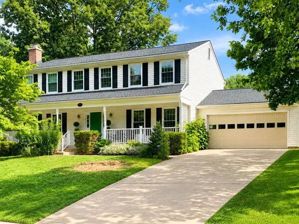 900 Barker Hill Rd, Herndon, VA 20170