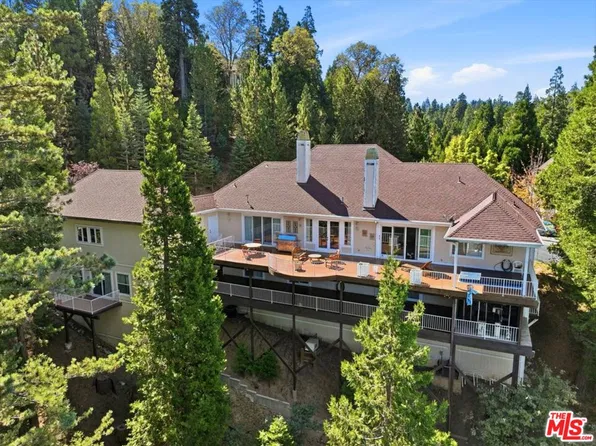361 Redtail Hawk Ln, Lake Arrowhead, CA 92352