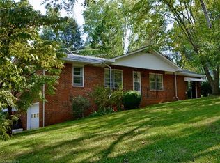 3242 Magnolia Dr, Hendersonville, NC 28792