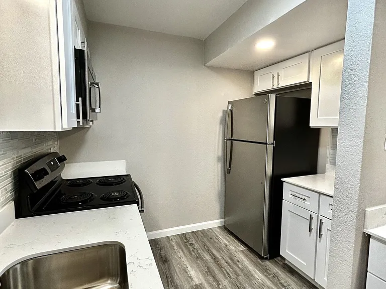 Athena Garden Apartments — Photo 57