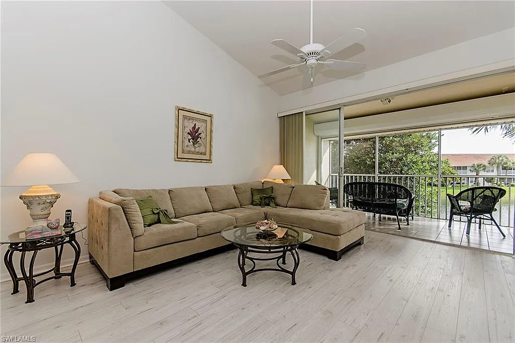 2 bed, 2.0 bath, 1388 sqft, $5,500 — Photo 3