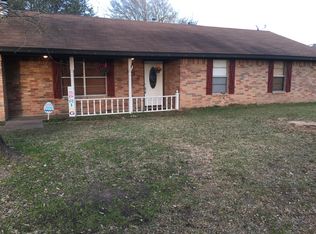 102 Frost Creek Ave, Groesbeck, TX 76642