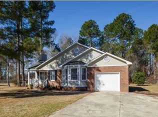 201 Old Farm Rd, Raeford, NC 28376