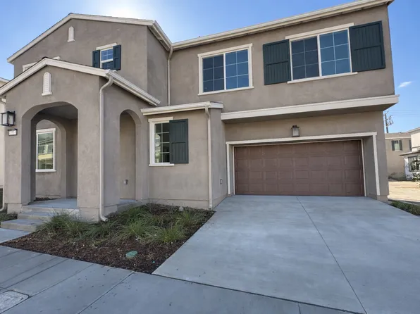 2223 N Oakridge Ct, Highland, CA 92346