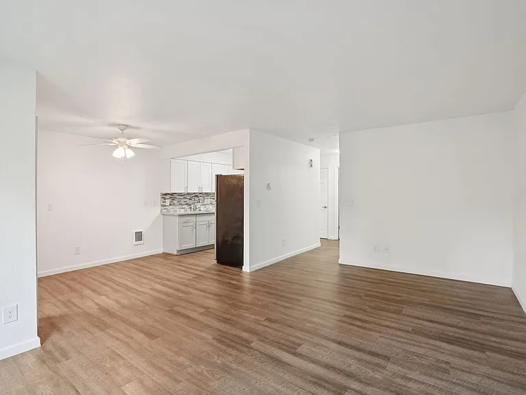 Images Springcreek Apartments — Photo 37