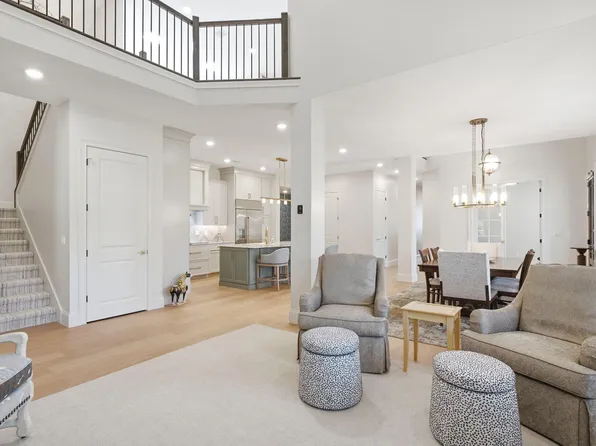 6300 Murano Way, Columbia, MO 65201
