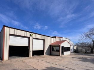 519 W Main St, Huntsville, AR 72740