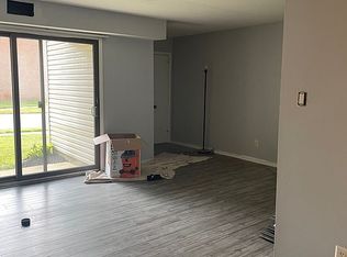 704 Meadowbrook Dr, Mays Landing, NJ 08330