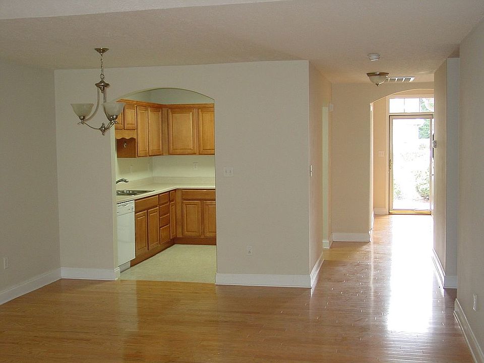 2nd image of 158 River Garden Ct