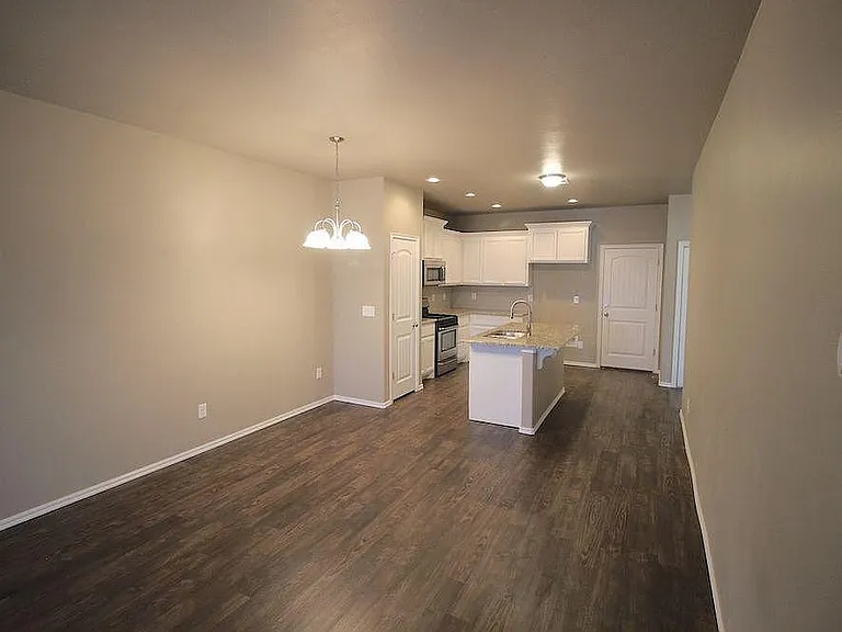 11202 NW 114th St — Photo 14