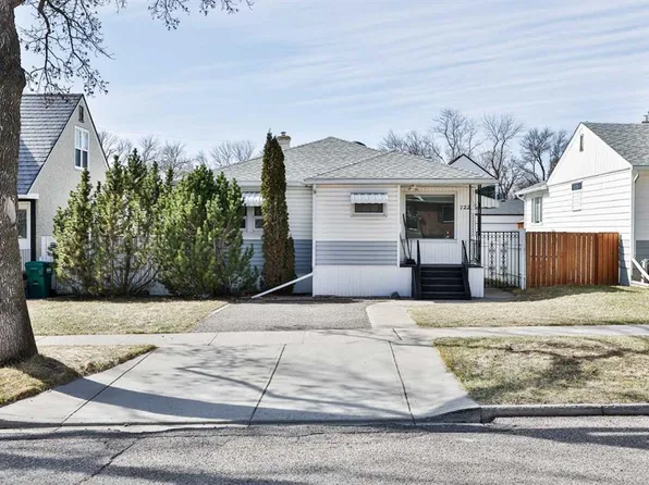 722 E 20th St S, Lethbridge, AB T1J 3J4