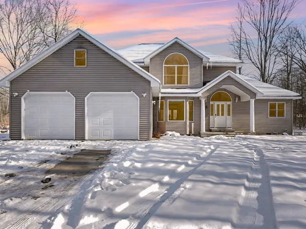 635 SE County Line Rd, Shepherd, MI 48883