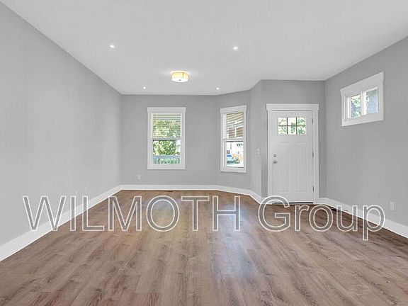 5th image of 2521 N College Ave